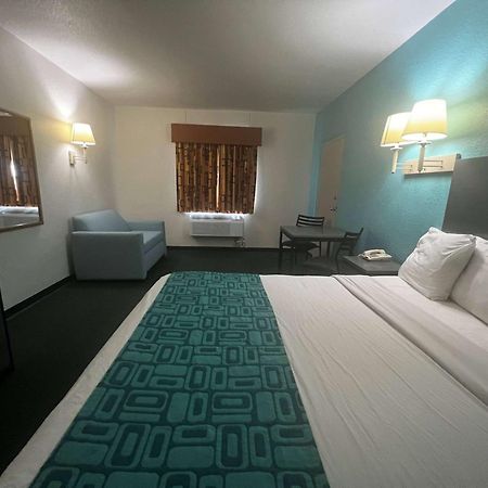 Howard Johnson By Wyndham Galveston Exterior photo