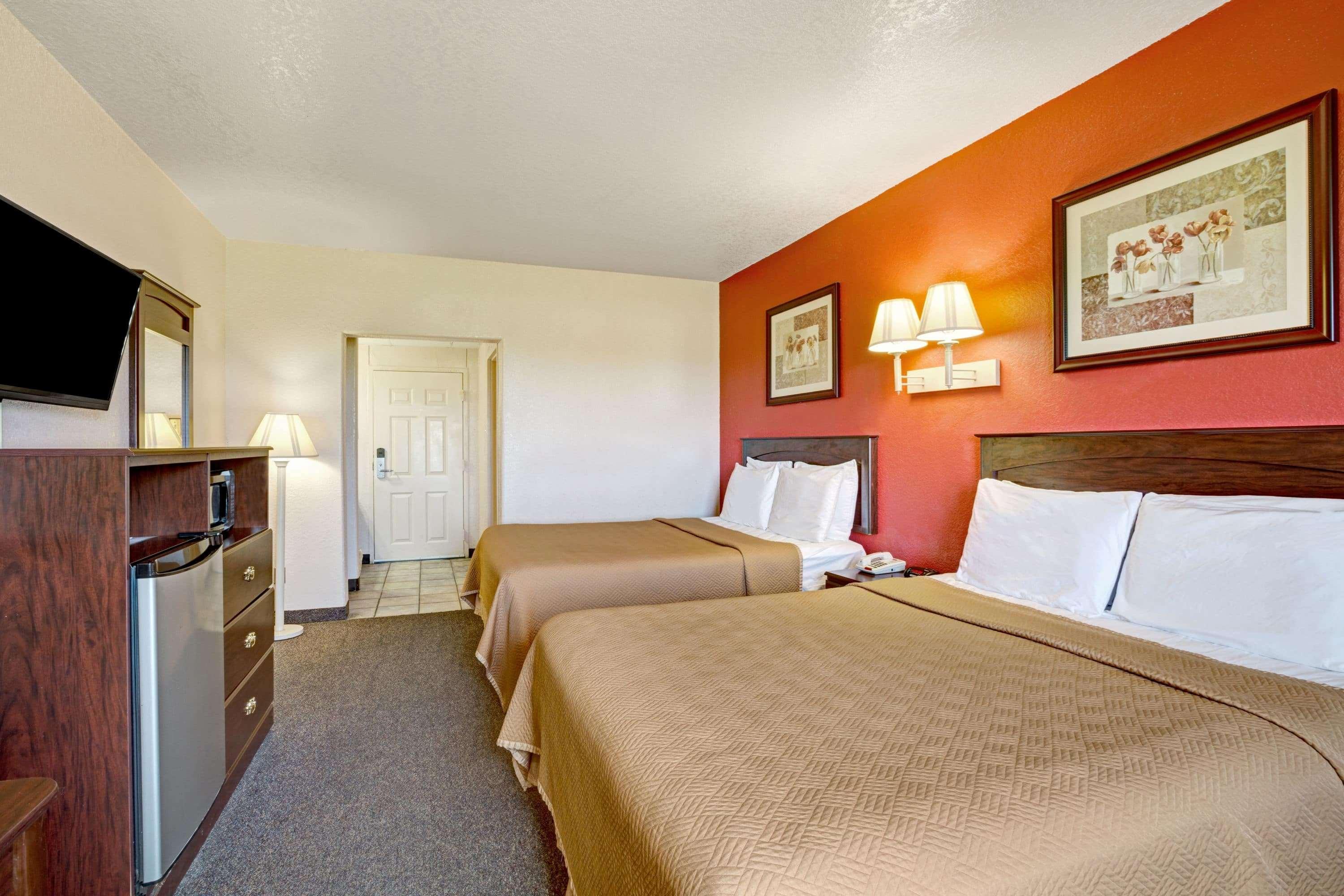 Howard Johnson By Wyndham Galveston Exterior photo